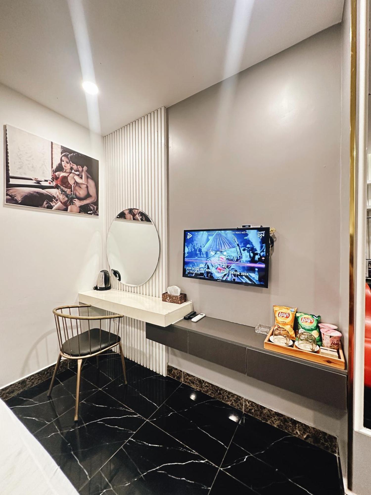 Hotel Tan Binh